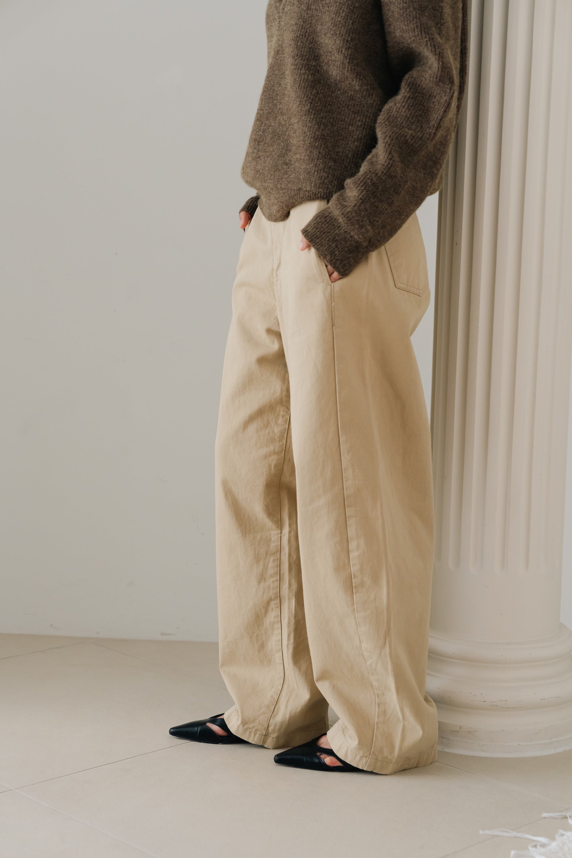 Loose fit straight pants-BEIGE