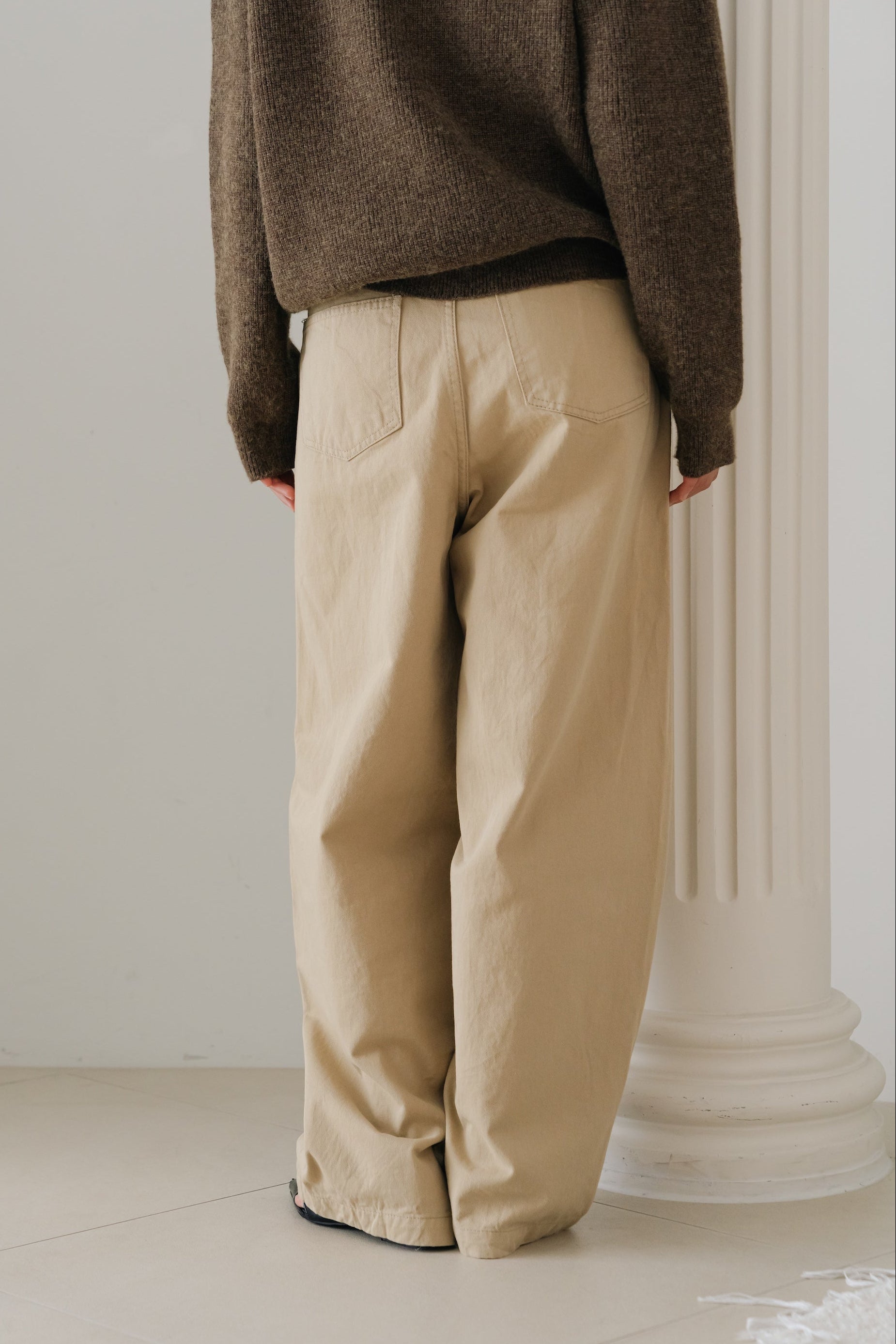 Loose fit straight pants-BEIGE