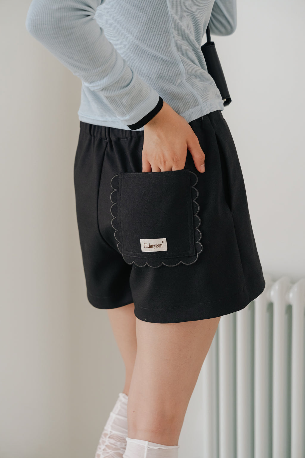 Back Frill Shorts-GREY