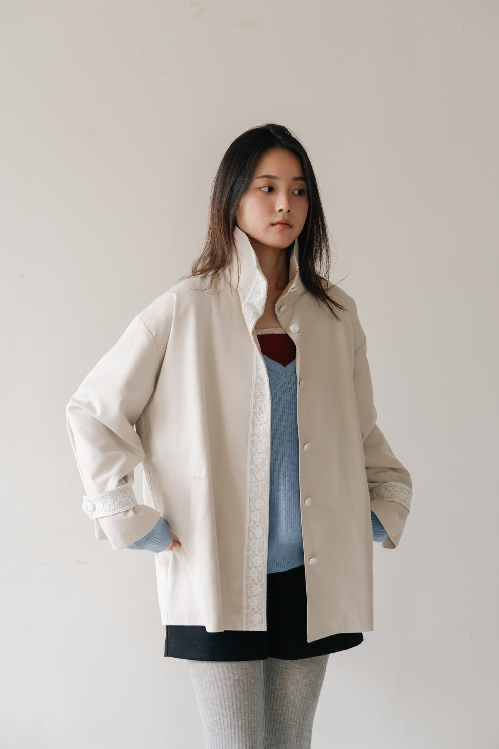 Lace Volume Coat-BEIGE