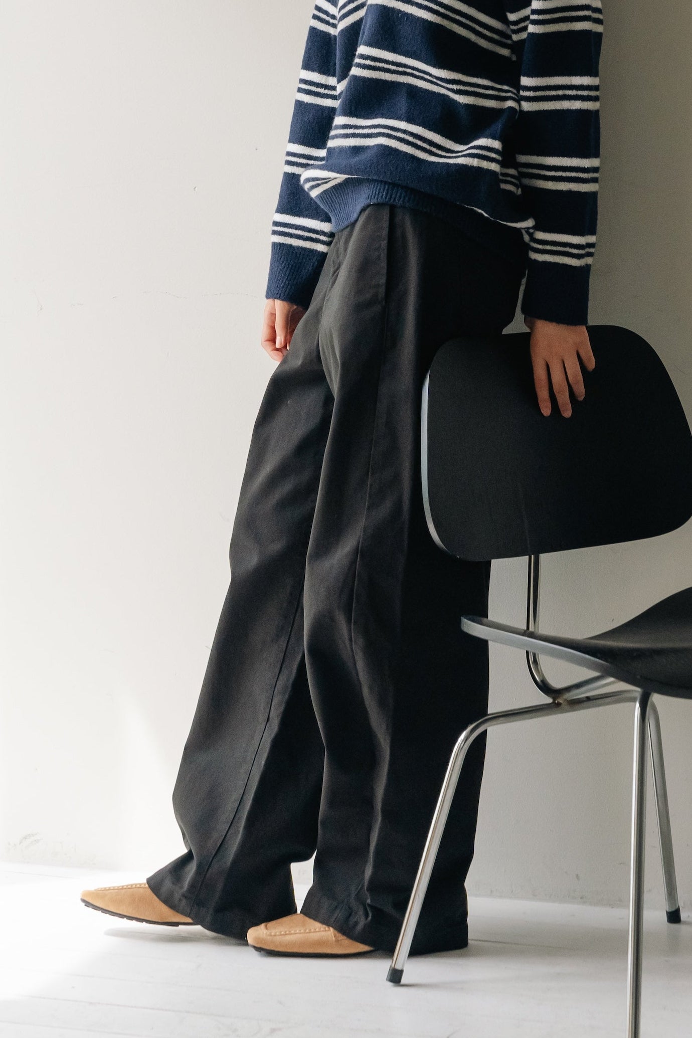 Loose fit straight pants-BLACK