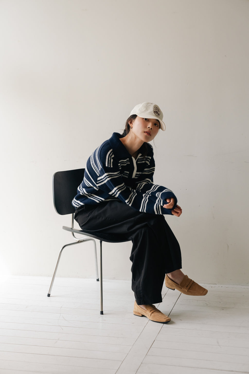 Loose fit straight pants-BLACK