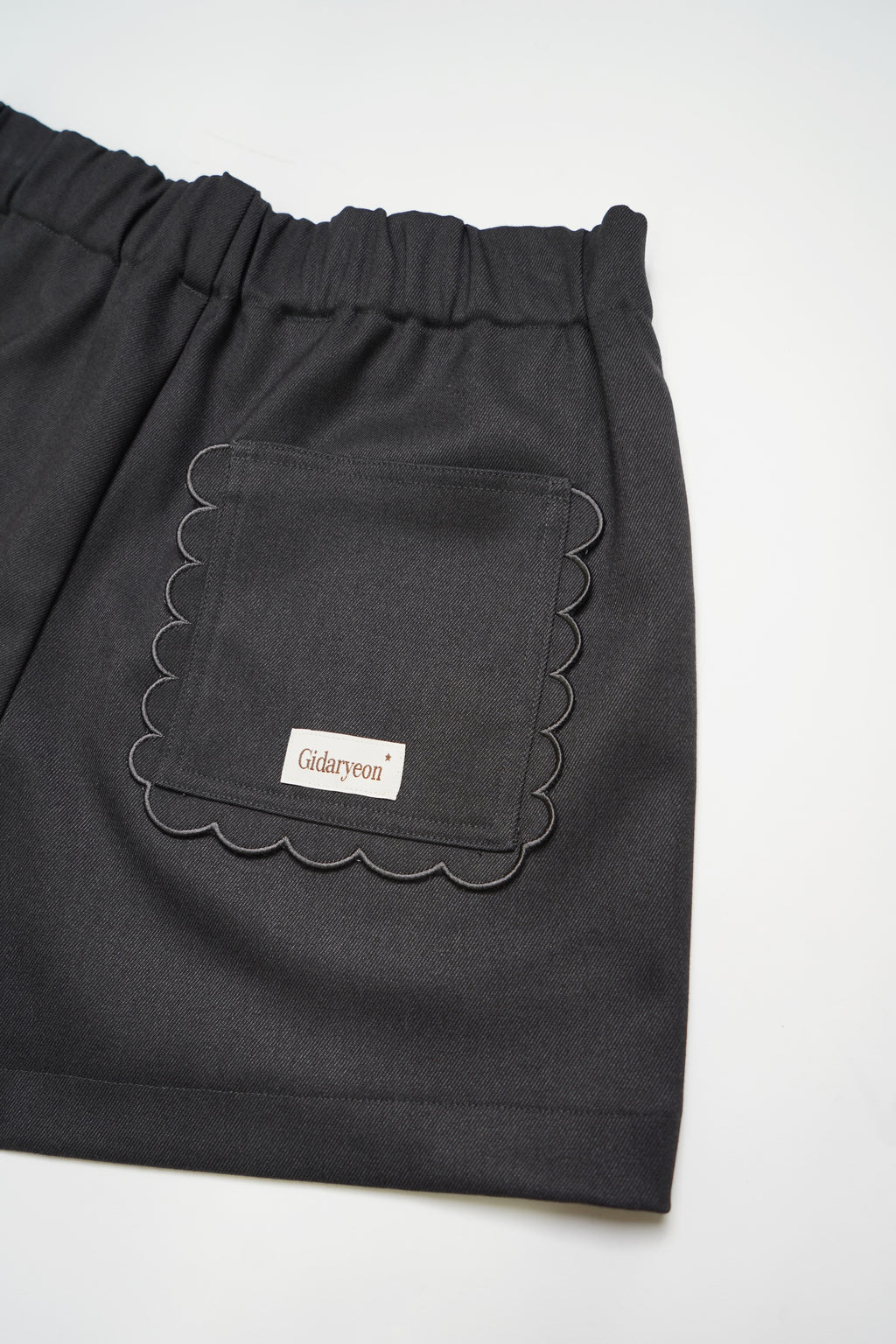Back Frill Shorts-GREY